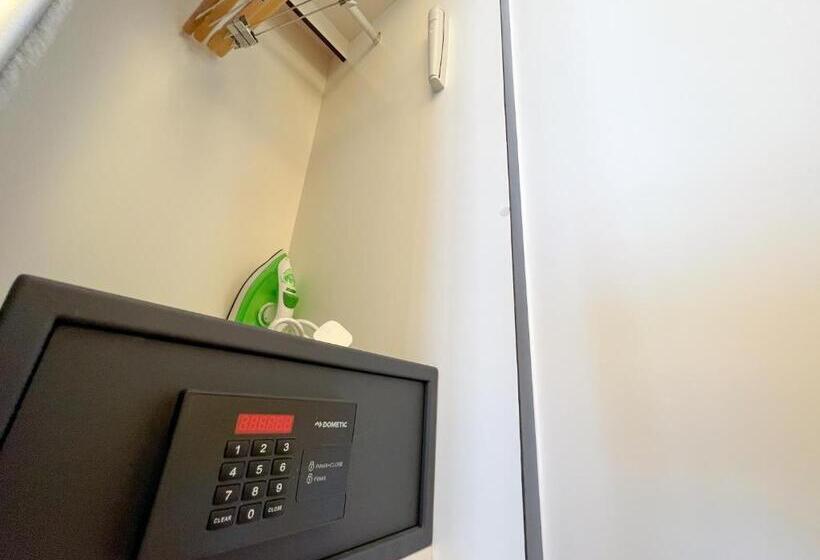 סטודיו דלוקס, The Yanné, Onsen