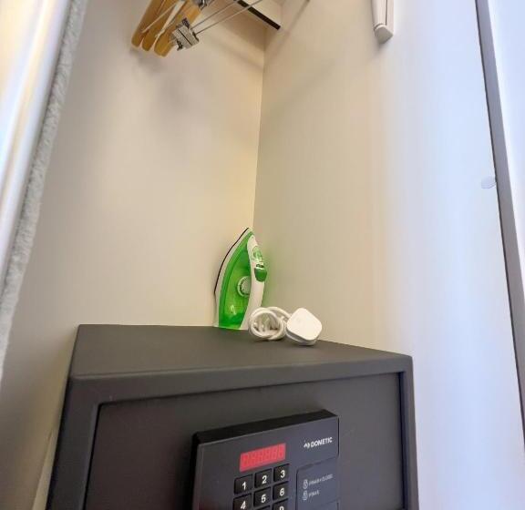 סטודיו דלוקס, The Yanné, Onsen