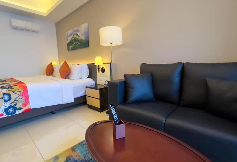 סטודיו דלוקס, The Yanné, Onsen