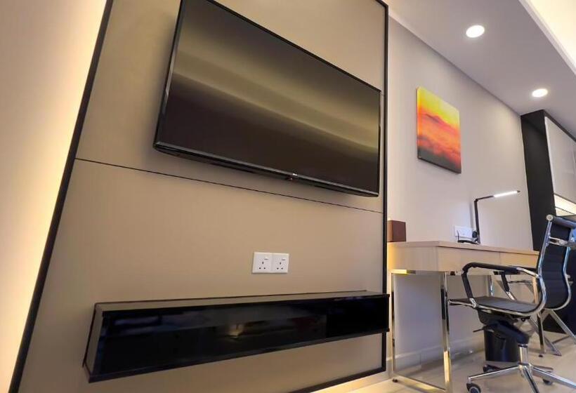 סטודיו דלוקס, The Yanné, Onsen