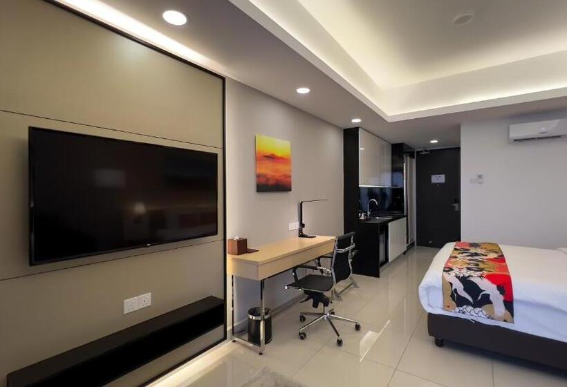 סטודיו סופריור, The Yanné, Onsen