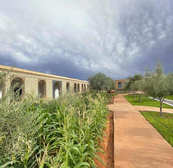 اتاق استاندارد با چشمانداز باغ, Ighiz Inn Resort