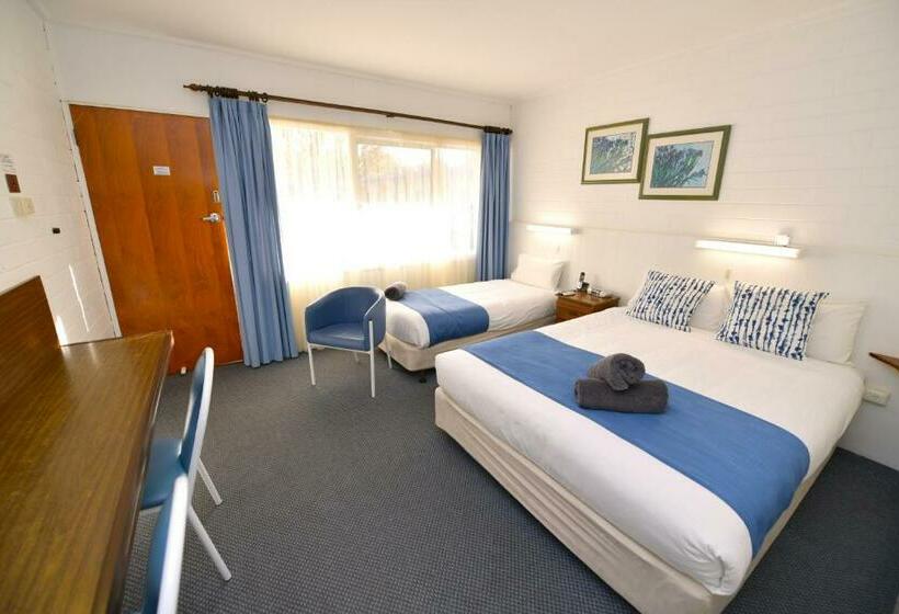 디럭스 트리플 룸, Sturt Motel Balranald