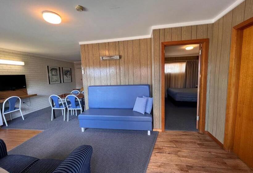 수피리어 패밀리 룸, Sturt Motel Balranald