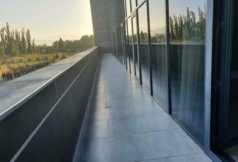 اتاق استاندارد با بالکن, Lankaran Olimpiya