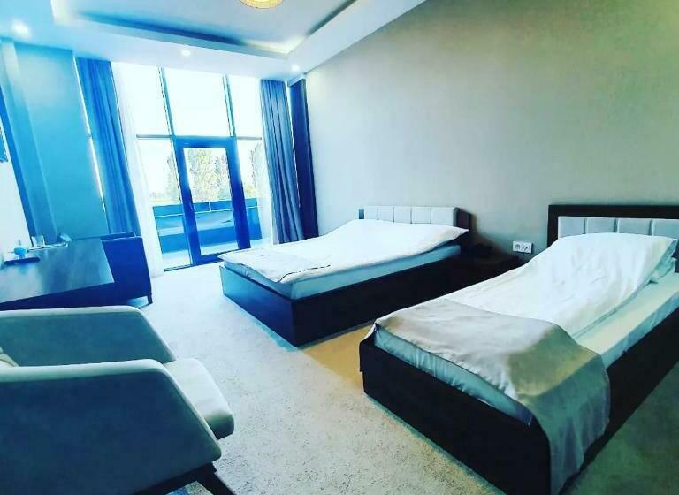 اتاق استاندارد با بالکن, Lankaran Olimpiya