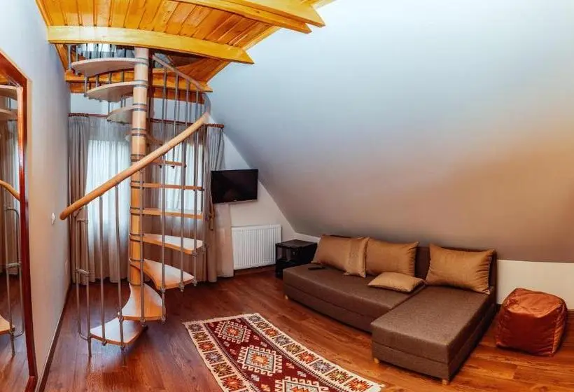スイート（家族用）, Casa Cheile Dâmbovicioarei   Cabana 1