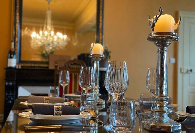 Номер Стандарт, Château De Bruges