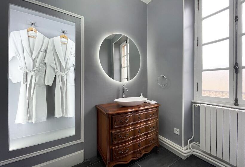 Номер Стандарт, Château De Bruges