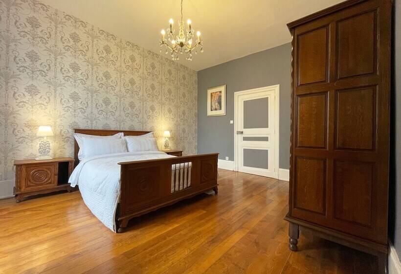 Номер Стандарт, Château De Bruges