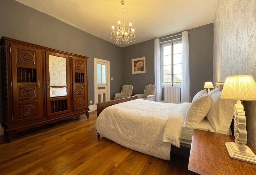 Номер Стандарт, Château De Bruges