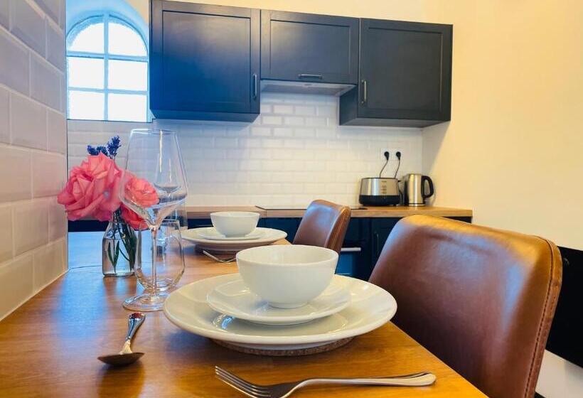 Апартаменты 2 Спальни, Château De Bruges