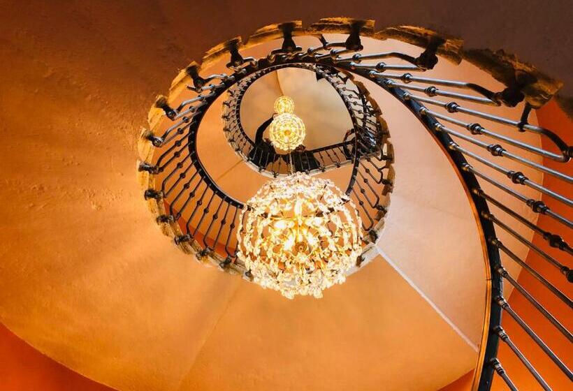 1ベッドルームハウス, Château De Bruges