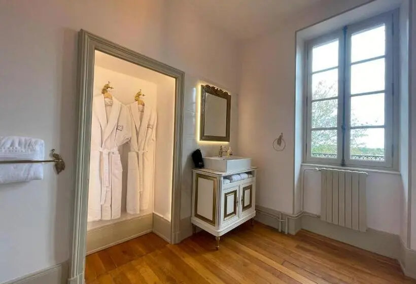 キングサイズベッドのデラックスルーム, Château De Bruges