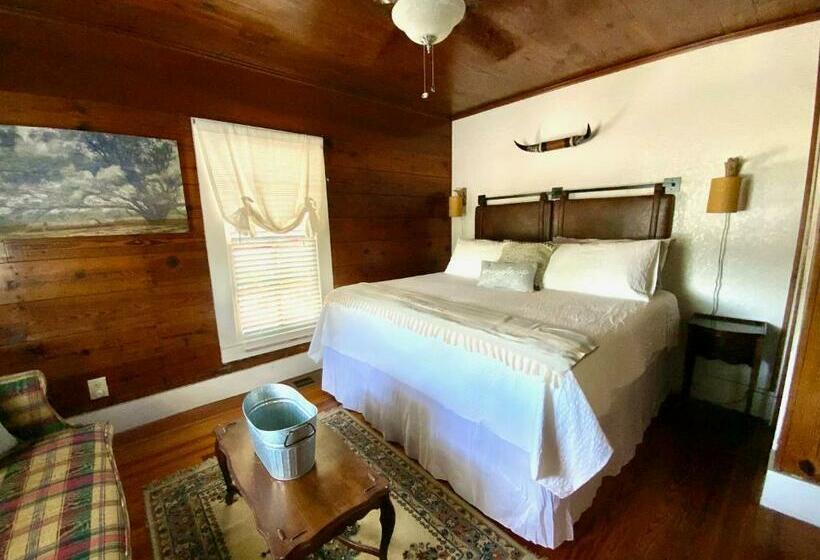 스위트 킹사이즈 침대, Pennoli Bed And Breakfast