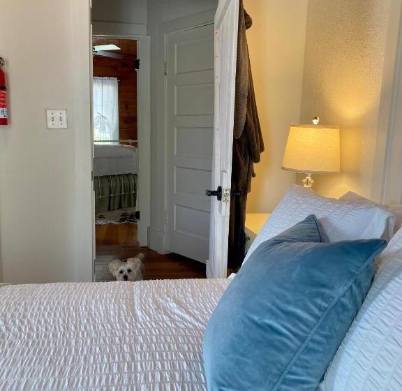 스위트, Pennoli Bed And Breakfast