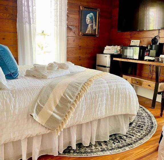 스위트, Pennoli Bed And Breakfast