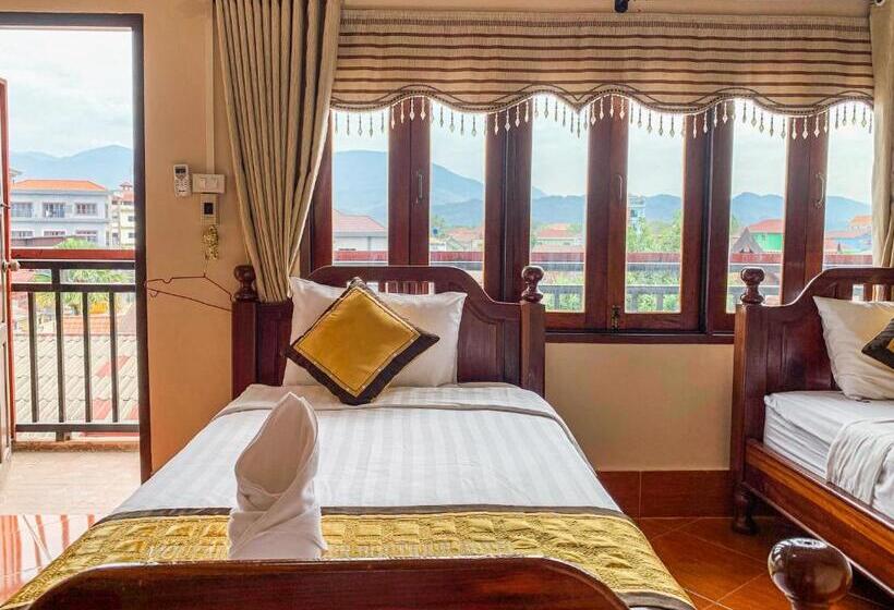 带城市景观的标准间, Bountang Mountain View Riverside