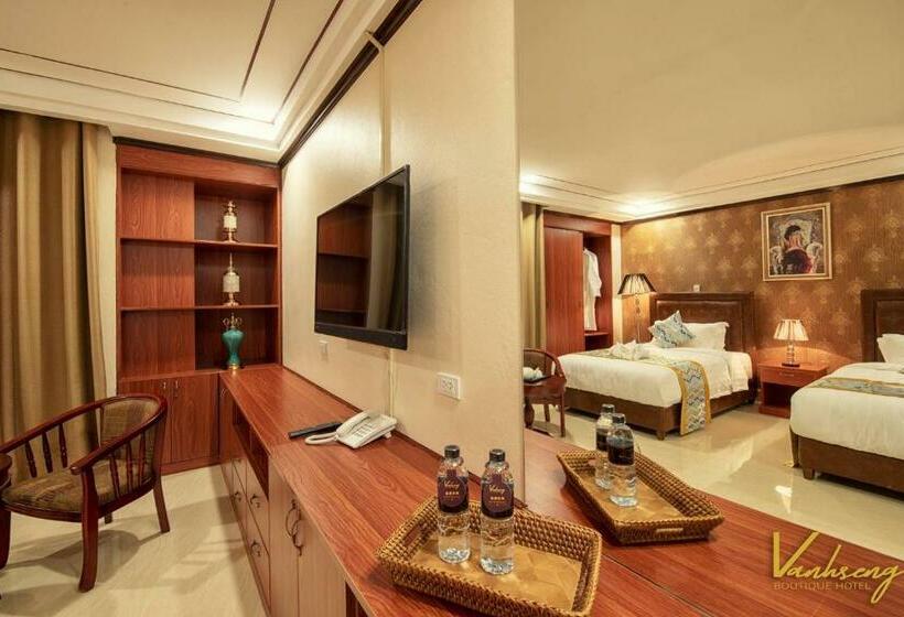 اتاق لوکس با بالکن, Vanhseng Boutique Vientiane