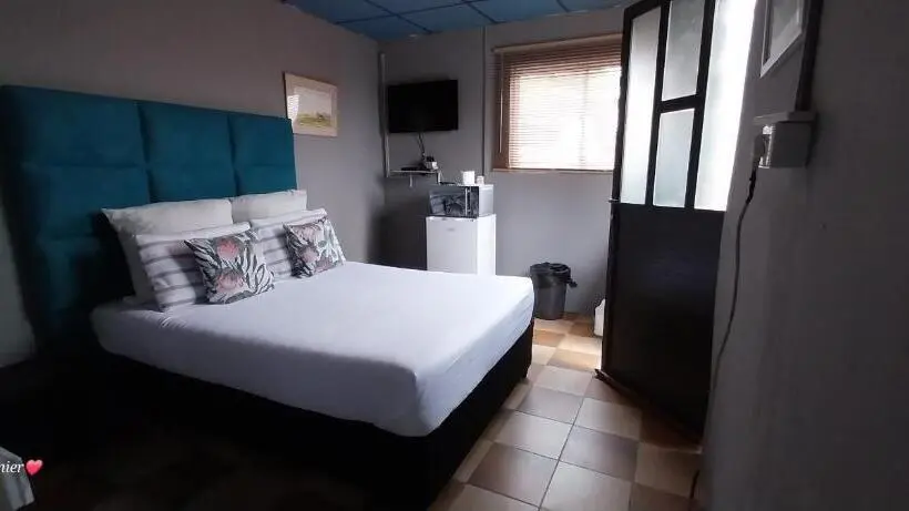 プールビュースタンダードルーム, Rato Thato Guest House