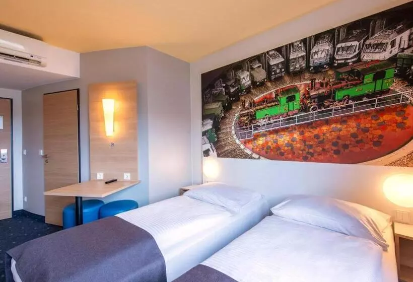 Standard Kolmen Hengen Huone, B&b Hotel Augsburg Süd