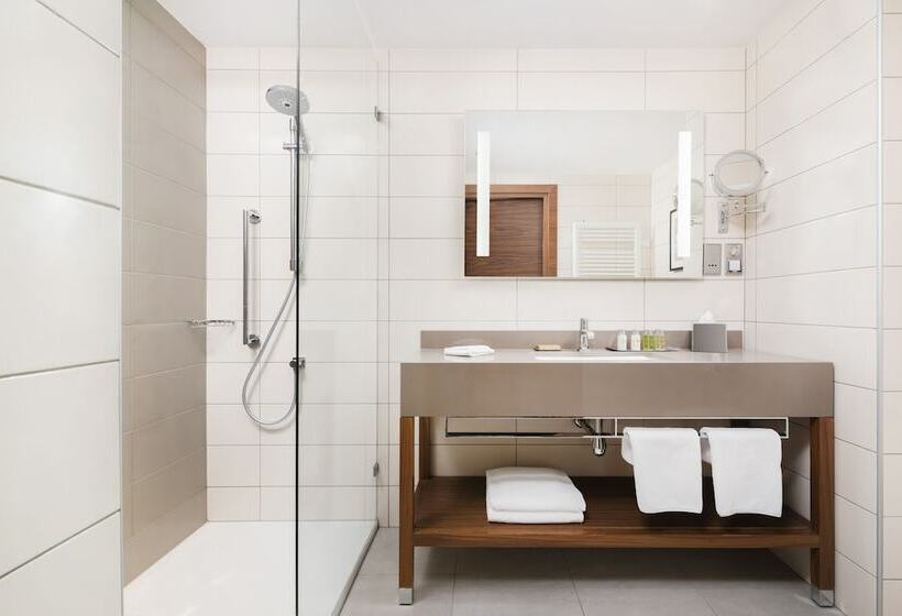 Номер Executive, Doubletree By Hilton Krakow Hotel & Convention Center