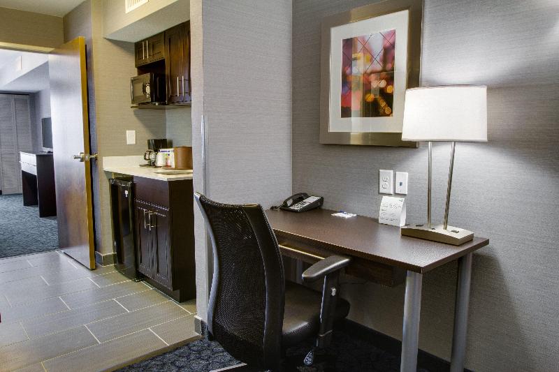 غرفة قياسية سرير كينج لذوى الإحتياجات الخاصة, Holiday Inn Express Sidney, An Ihg