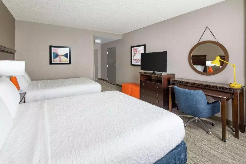 キングサイズベッドのスタンダードルーム, Holiday Inn Express Sidney, An Ihg