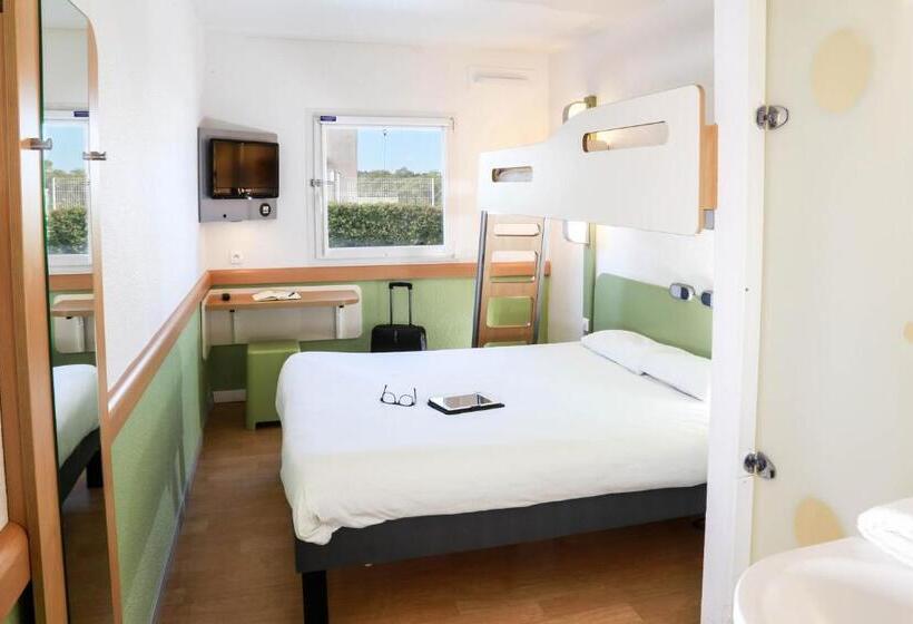 غرفة قياسية ثلاثية سرير بطابقين, Ibis Budget Hotel Vitrolles