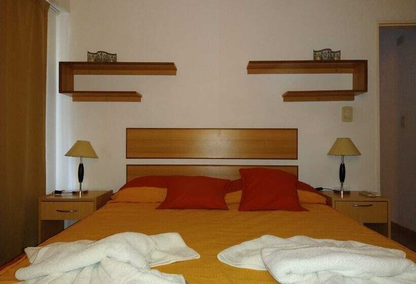 חדר סטנדרט לארבעה, La Loma