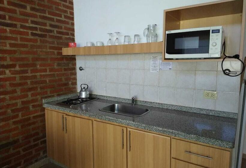 חדר סטנדרט לארבעה, La Loma