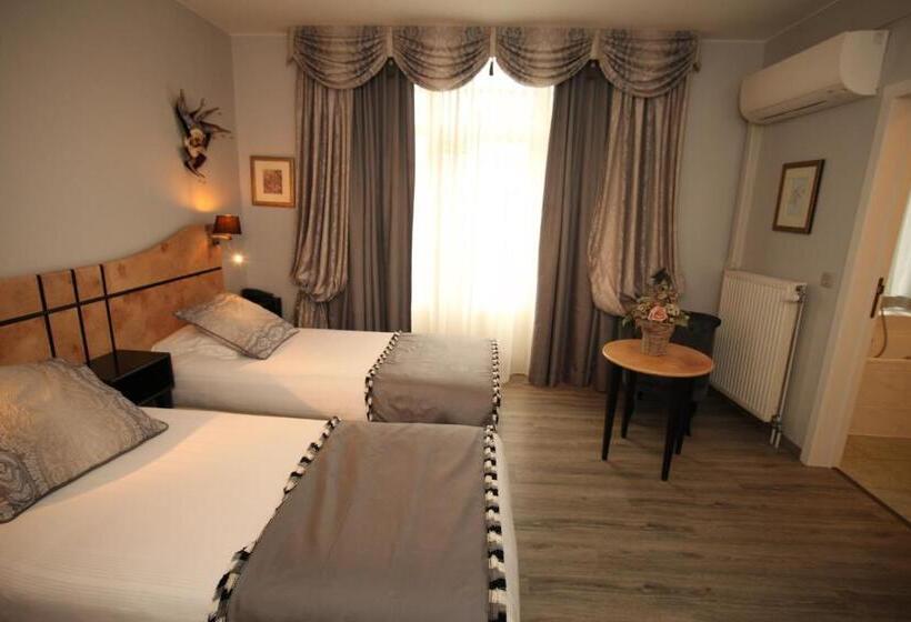 Номер Стандарт, La Roseraie