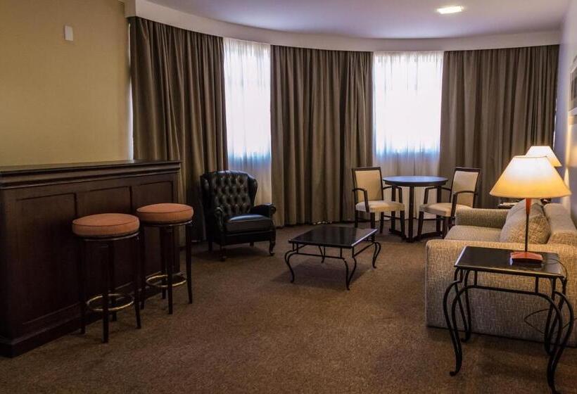 جناح, Marques Plaza