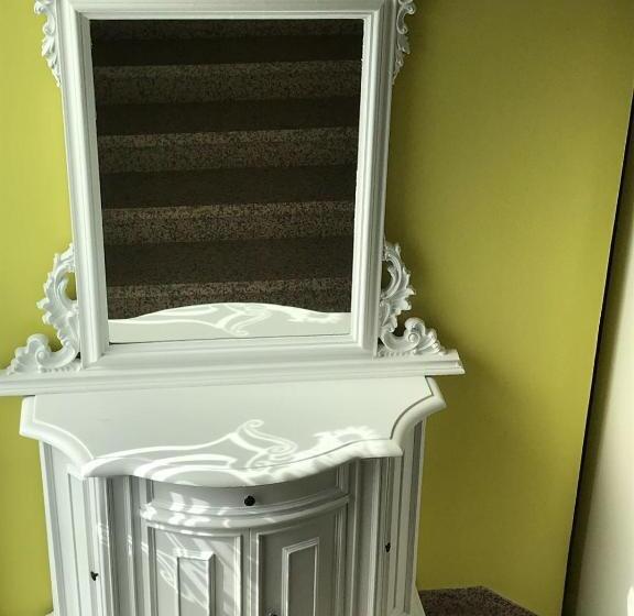 חדר סטנדרט נוף לים עם מרפסת, B&b Negresco