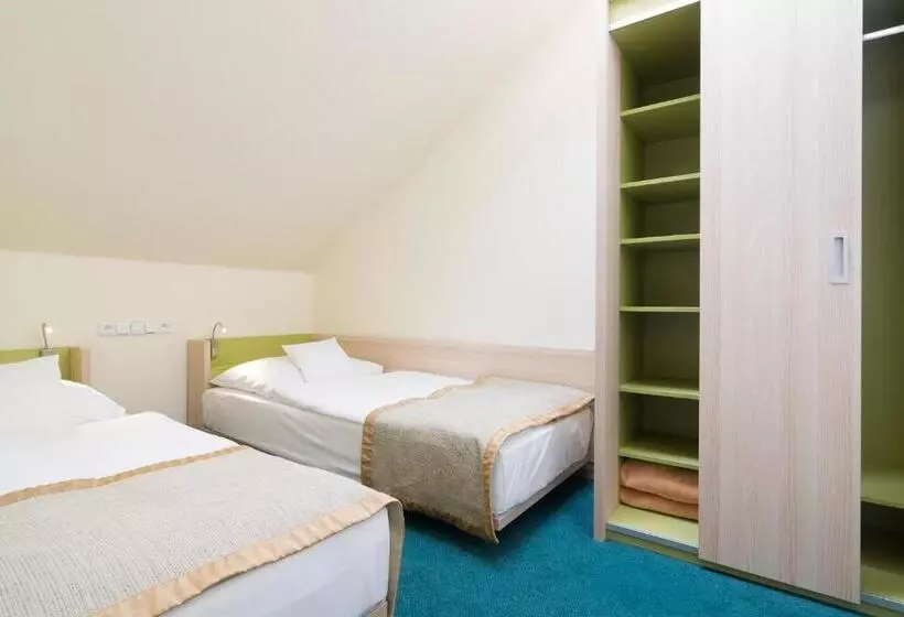 スタンダード４人部屋, Peras Wellness