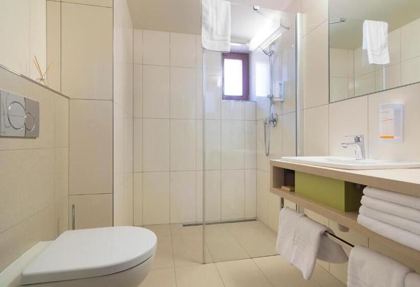 四人标准间, Peras Wellness