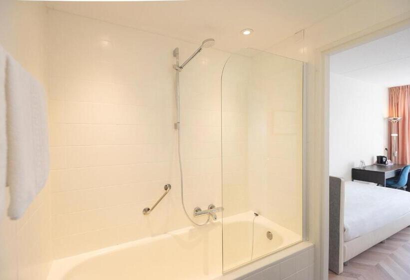 חדר יחיד בסיסי, Royal