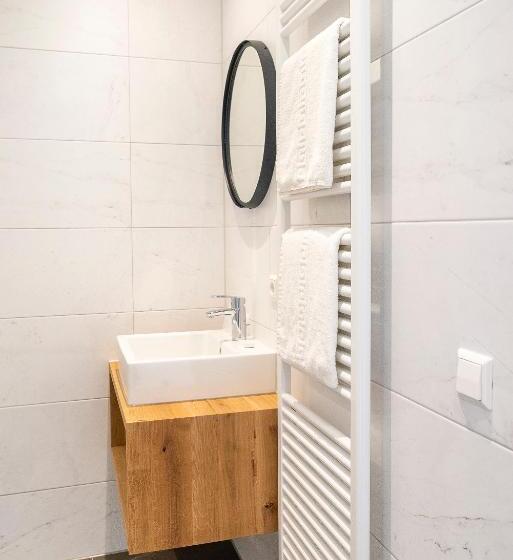 חדר דלוקס, Royal