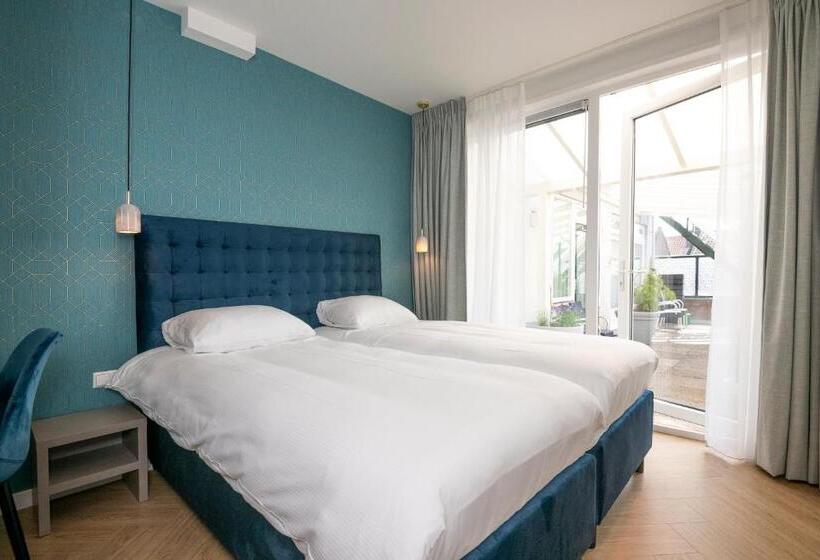 חדר דלוקס, Royal