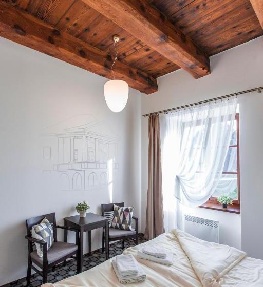 带观景的标准间, Salety