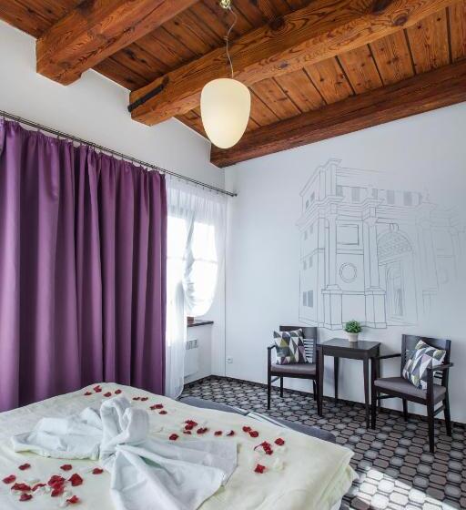 带观景的标准间, Salety