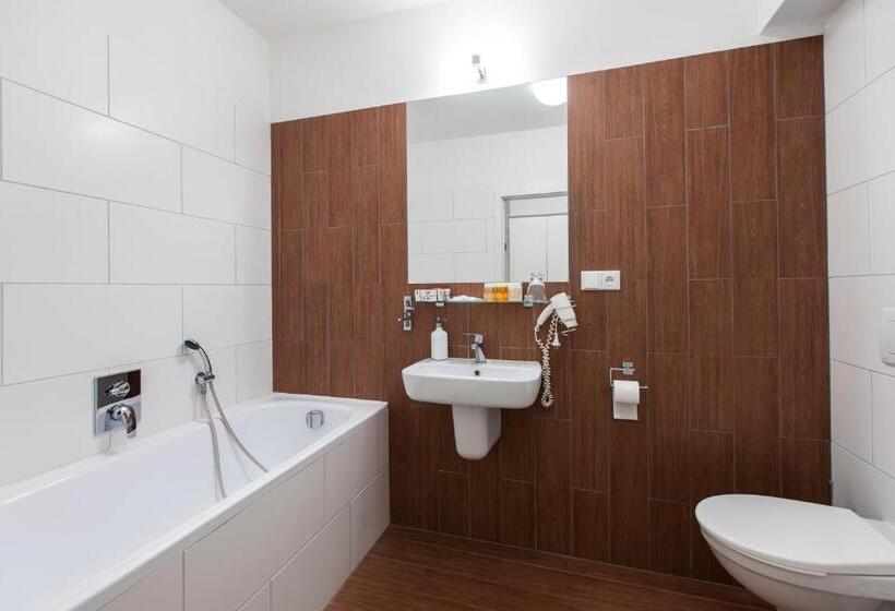 家庭套房, Salety