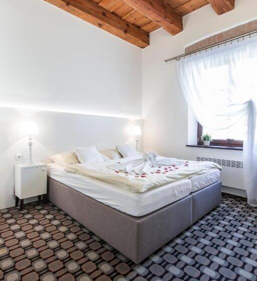 带2个卧室的套房, Salety