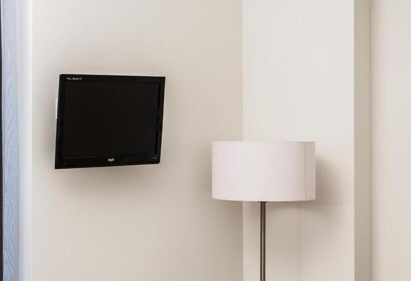 标准单人间, Tag