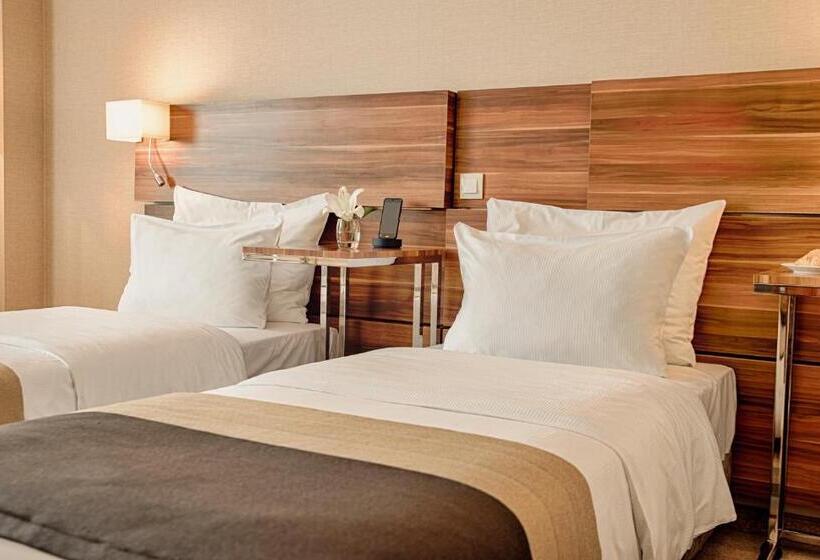 スタンダードルーム, Warsaw Plaza