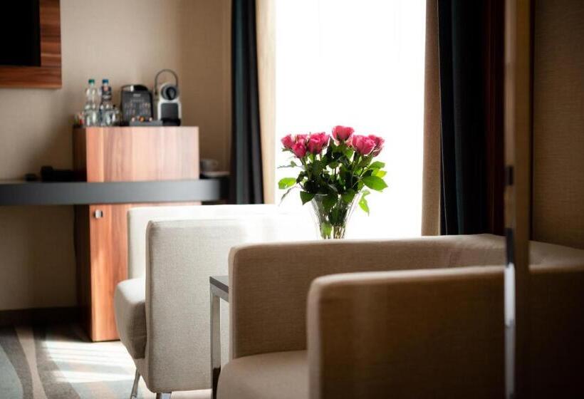 スーペリアールーム, Warsaw Plaza