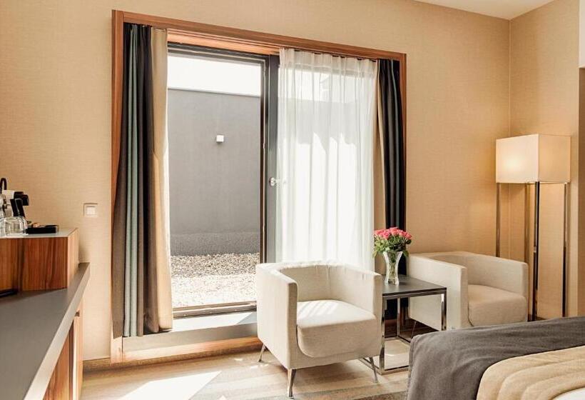 スーペリアールーム, Warsaw Plaza