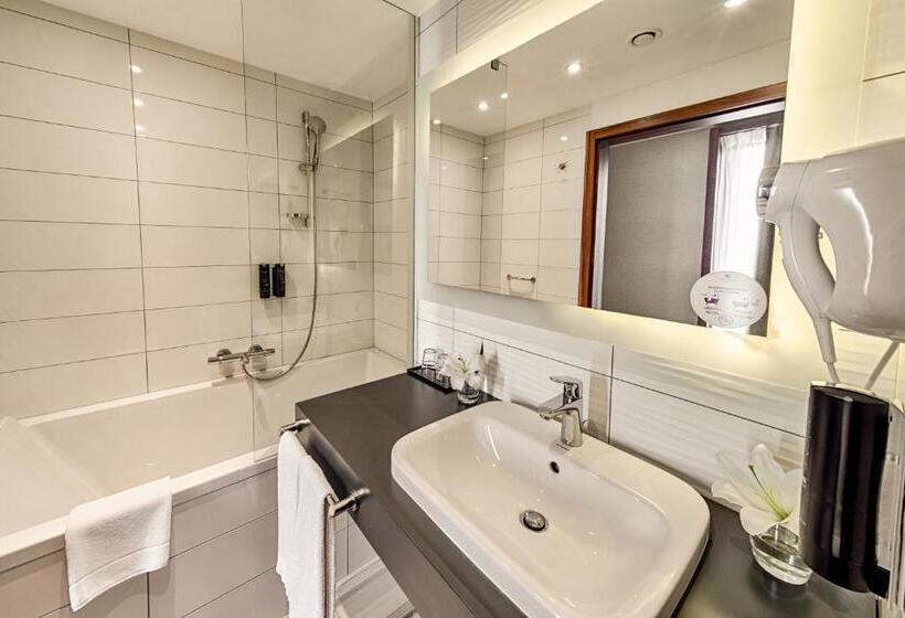 スーペリアールーム, Warsaw Plaza