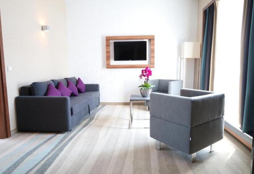 スイート, Warsaw Plaza