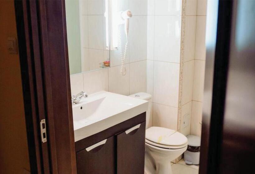 Quarto Estandar, Pensiunea La Cetate